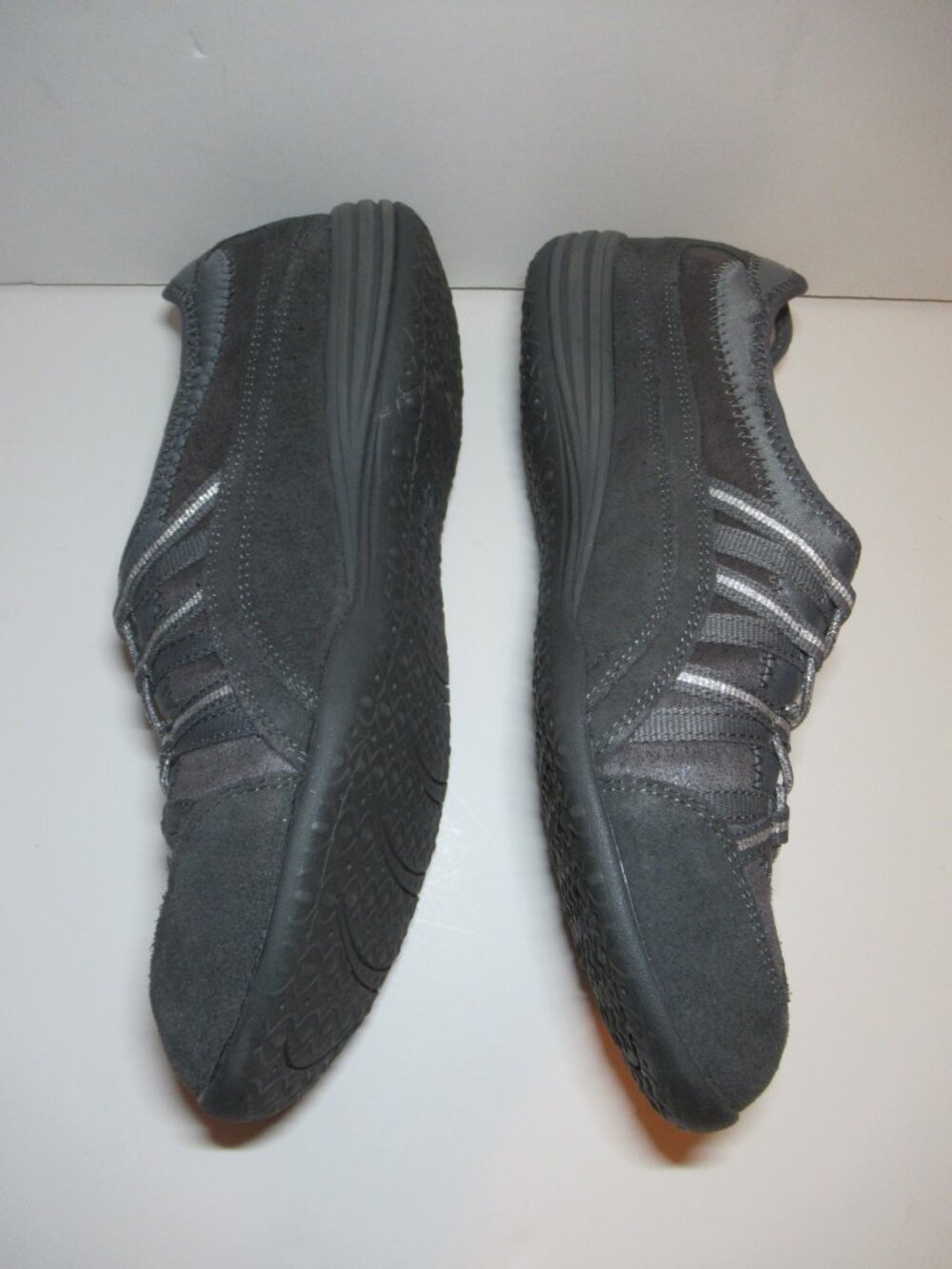 New Skechers Unity Beaming Womens 9.5 Gray Suede/Leather Slip On Sneakers 23151 - Picture 12 of 15